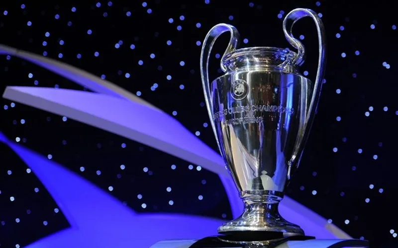 Chiếc cúp bạc danh giá UEFA Champions League là khao khát của mọi đội bóng.