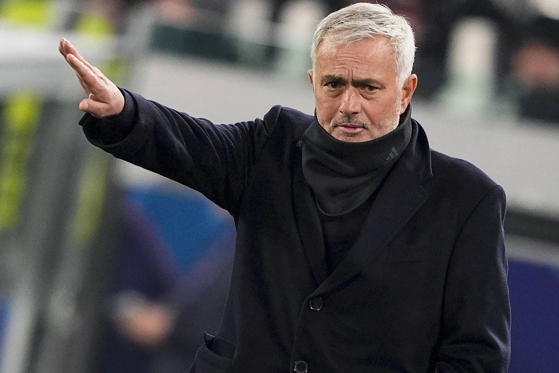 huan-luyen-vien-jose-mourinho-4