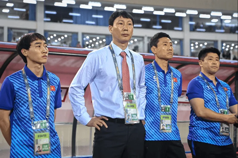 Sự đồng lòng và quyết tâm cao độ của tập thể đội tuyển quốc gia trên sân tập.