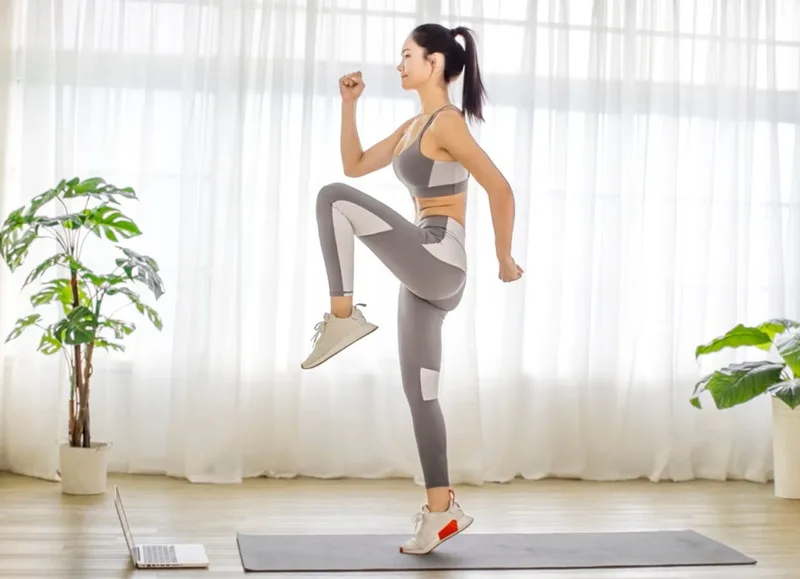 tap cardio tai nha cho nu